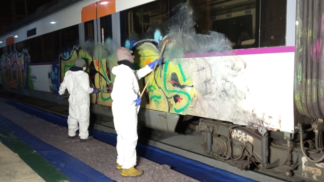 Operarios IPL sector ferroviario graffiti